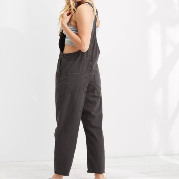 aerie week and play gray overalls - Picture 4 of 7